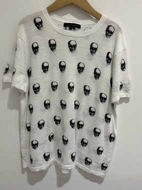 Skull Cashmere White Short Sleeve Crewneck with Black Skull Pattern